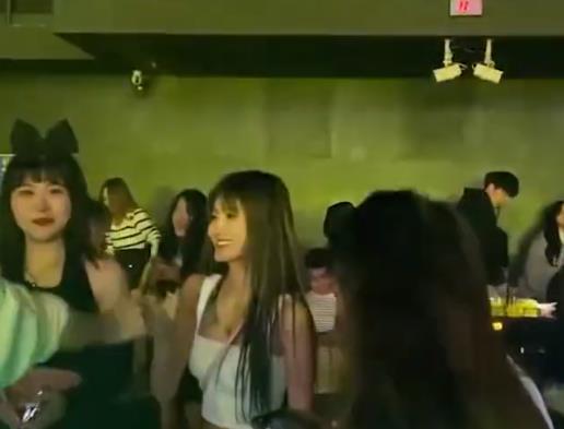 国产网友自拍偷拍 第2张 国产网友自拍偷拍 第2张